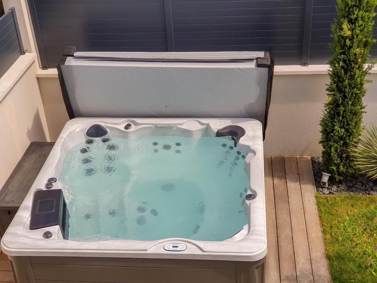 Exigehome - Chambre D'Hote Avec Jacuzzi Et Jardin Paysage, Partage Orgeval  Exterior photo